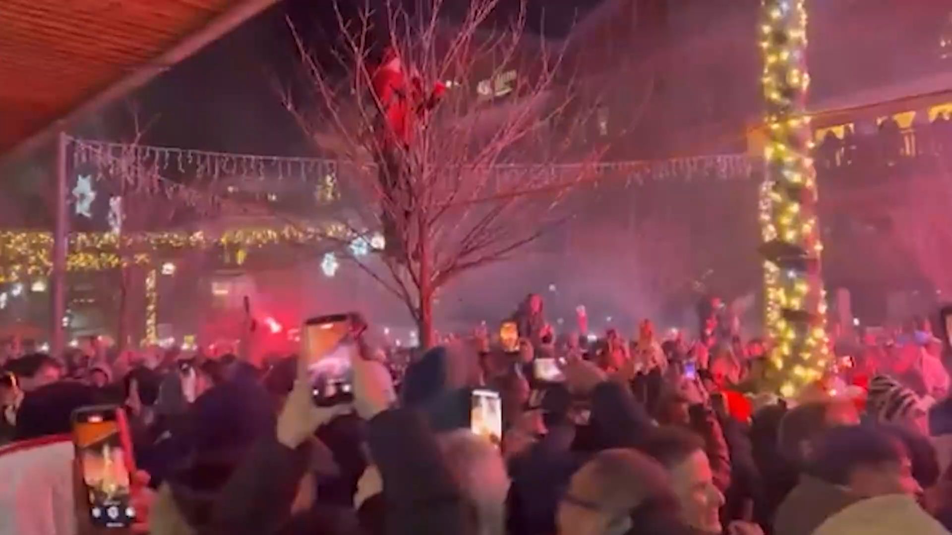 VIDEO: Decenas de muertos y un centenar de heridos en el incendio de la fiesta de Año Nuevo en un bar de una estación de esquí de Suiza