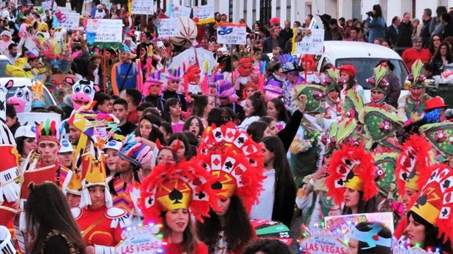 El carnaval incorpora un concurso de diseño de sardinas para niños