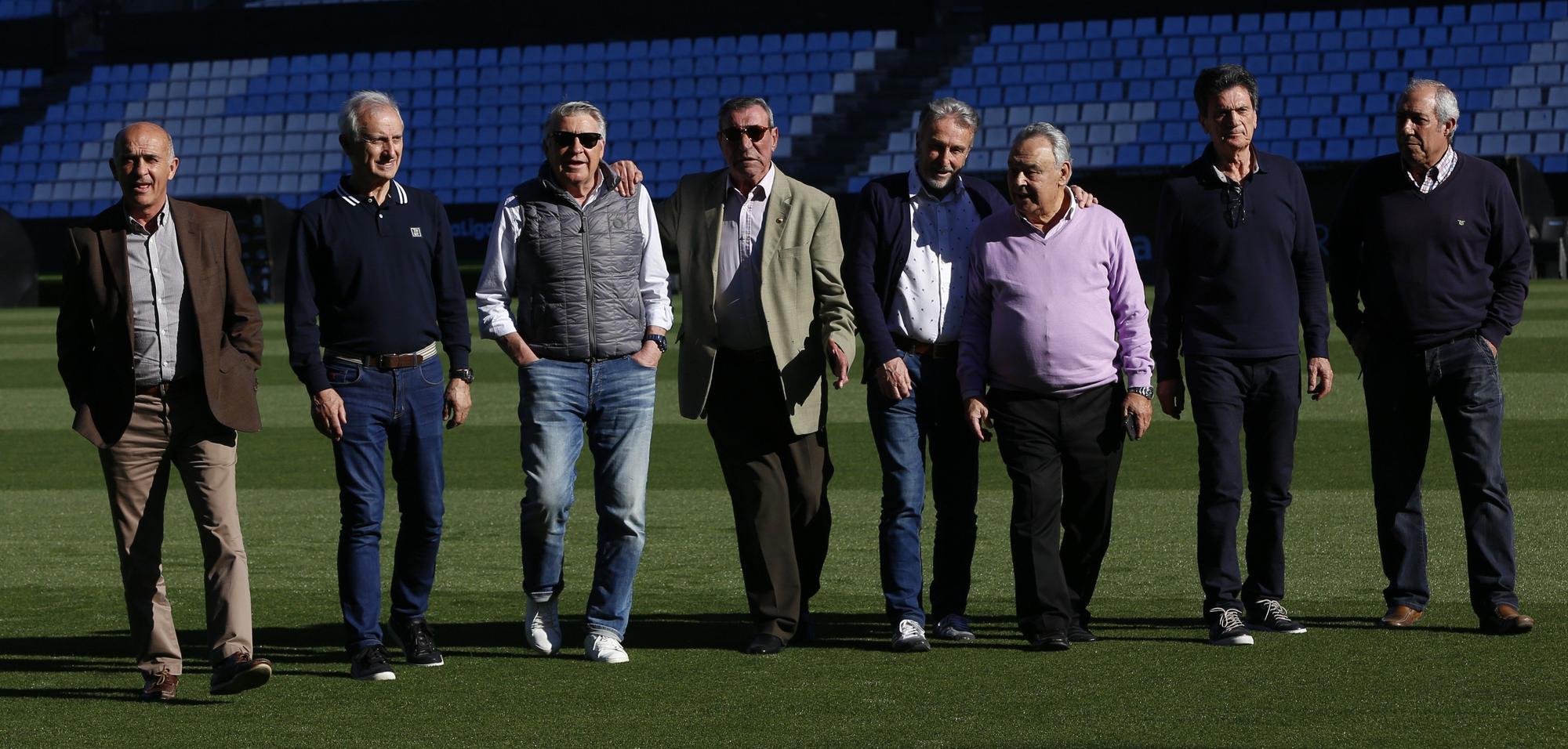 Jiménez, cuarto por la izquierda, con otros compañeros del primer Celta europeo.