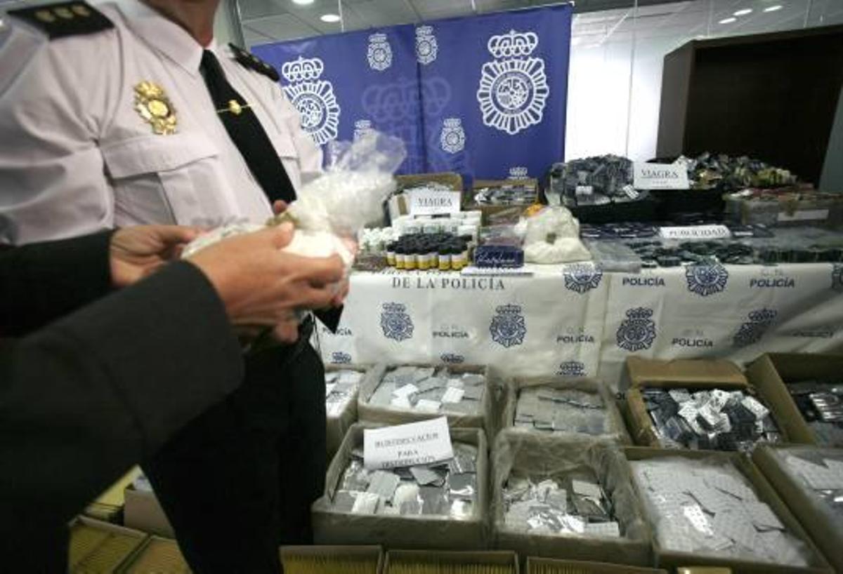 Penas mínimas para los acusados de un alijo en Calp de 160.000 viagras falsas