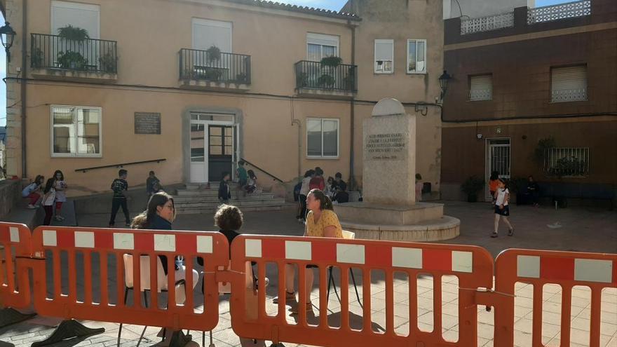 Un colegio de Castelló utiliza el consistorio como aulario por el retraso de los barracones