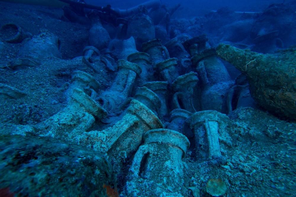 El vaixell romà enfonsat a les Formigues conserva part de la fusta del casc