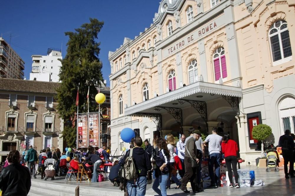 Fiesta infantil que la Asociación de Familiares de Niños con Cáncer (Afacmur)