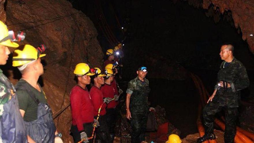 Muere un buzo en las tareas de rescate de los niños de Tailandia