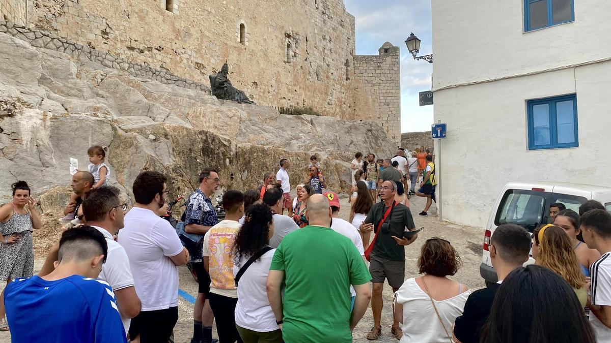 Las visitas guiadas gratuitas descubren la historia de la Ciudad en el Mar.