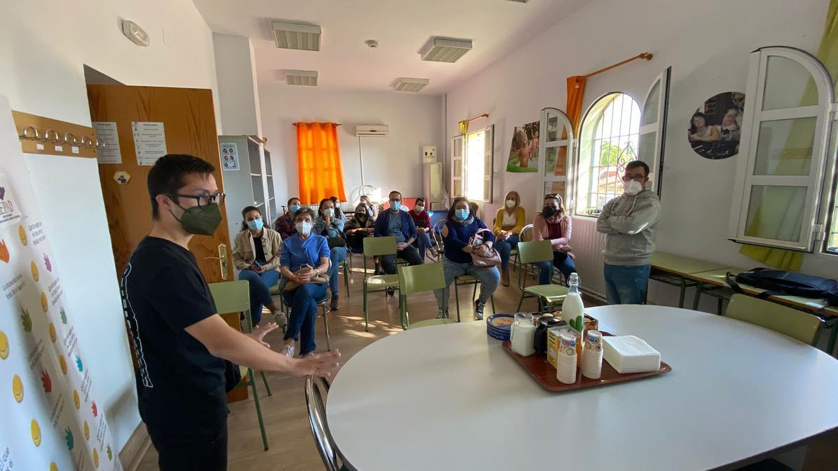 Formación a los voluntarios que van a formar parte del equipo de Down Mérida.