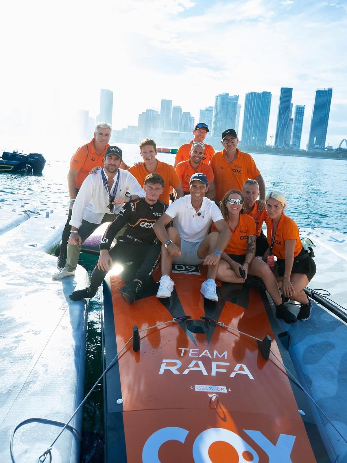 Enrique Riquelme y Nadal, en Miami con el Rafa Team del Mundial de lanchas eléctricas