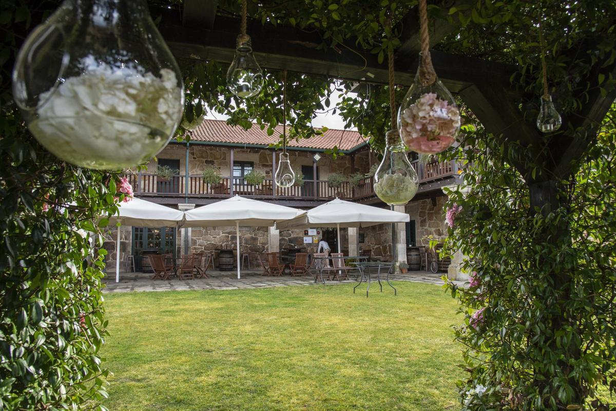 Restaurante Sábrego y Casal de Armán, en Ribadavia.