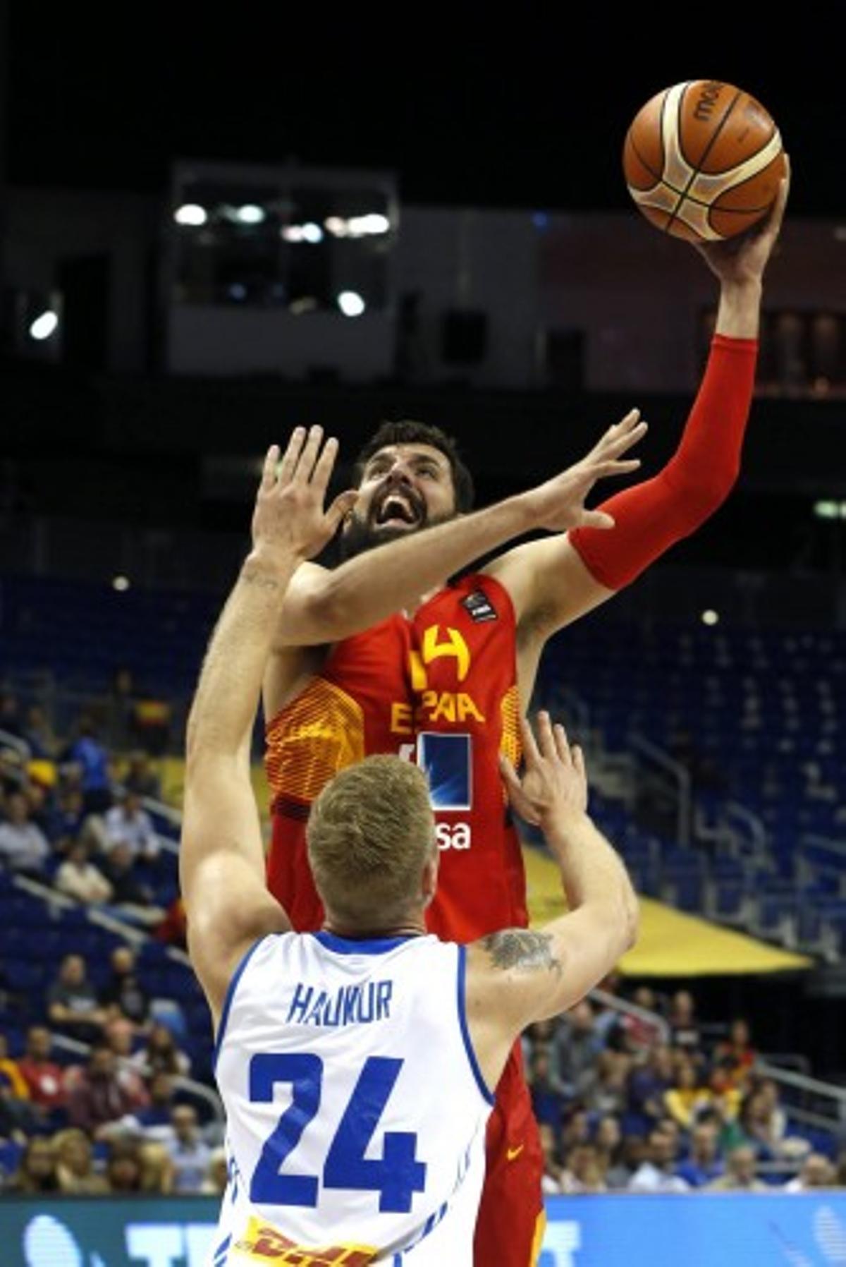 Imágenes del partido entre Islandia y España en la cuarta jornada del Eurobasket