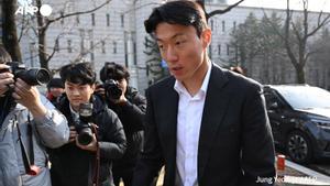 Hwang Ui-jo, a su entrada en los tribunales.