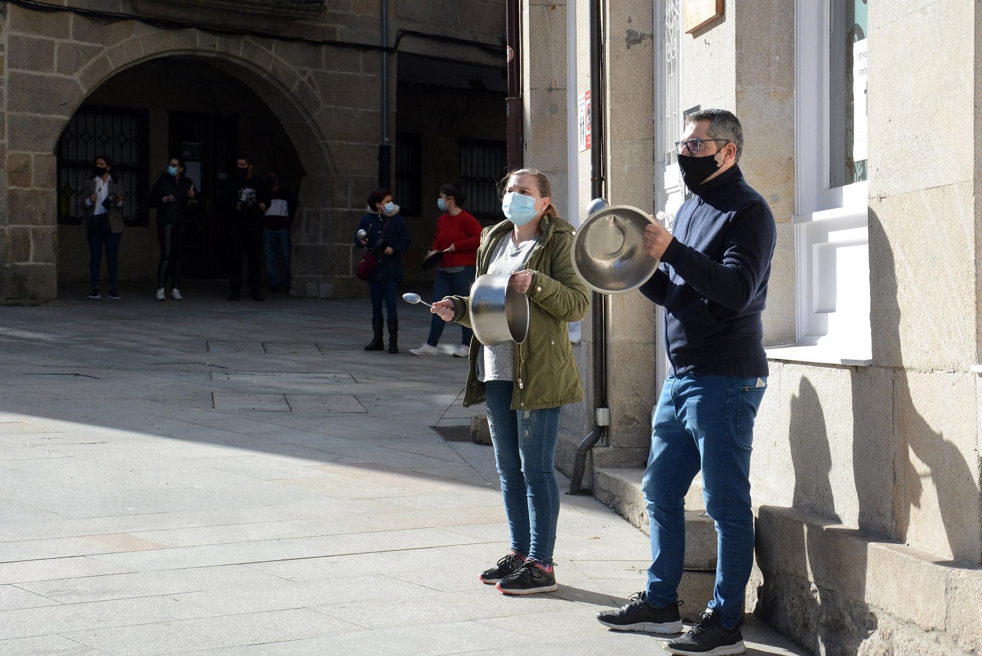 Sonora cacerolada de la hostelería contra las restricciones que ahogan al sector