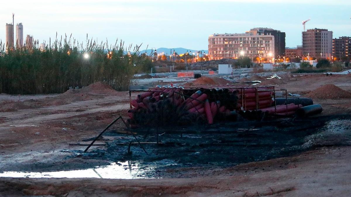 El descampado en el que se produjo el incendio.