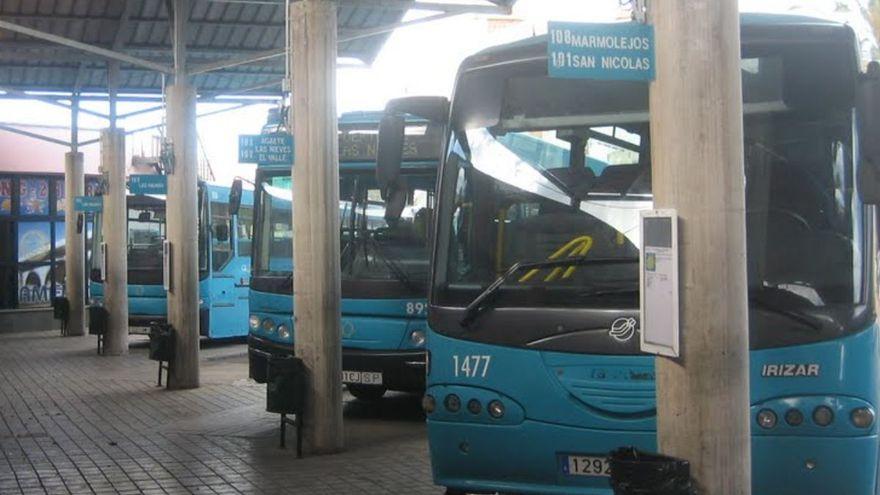 Apuñala al conductor de una guagua en Canarias