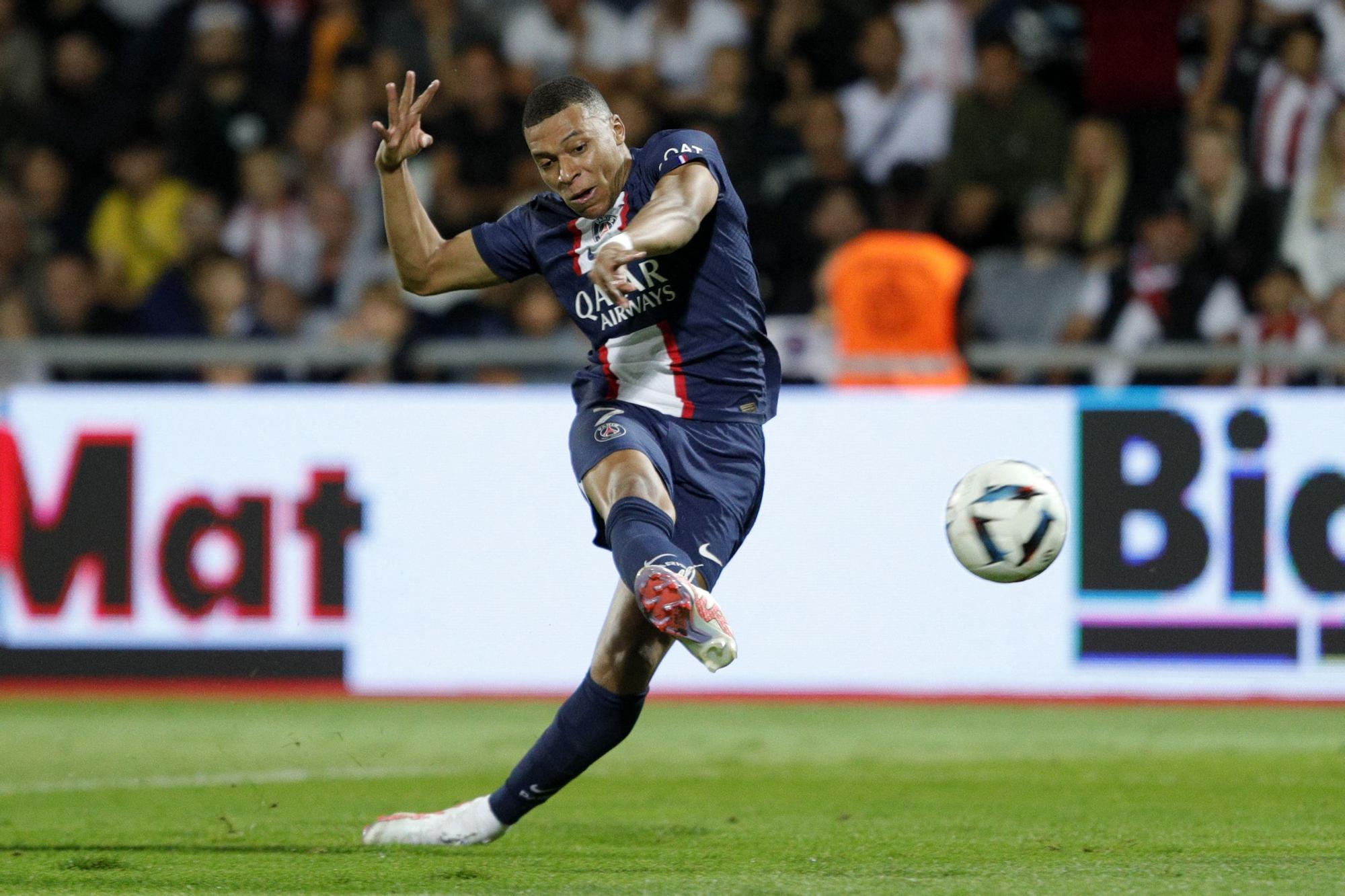 Kylian Mbappé (PSG, Fútbol, Francia) - 630 millones de euros brutos en 3 años - Firmado en 2022