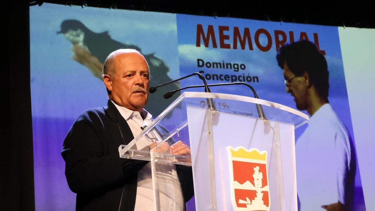 Lanzarote recuerda el legado del biólogo Domingo Concepción con un homenaje a su defensa de la biodiversidad