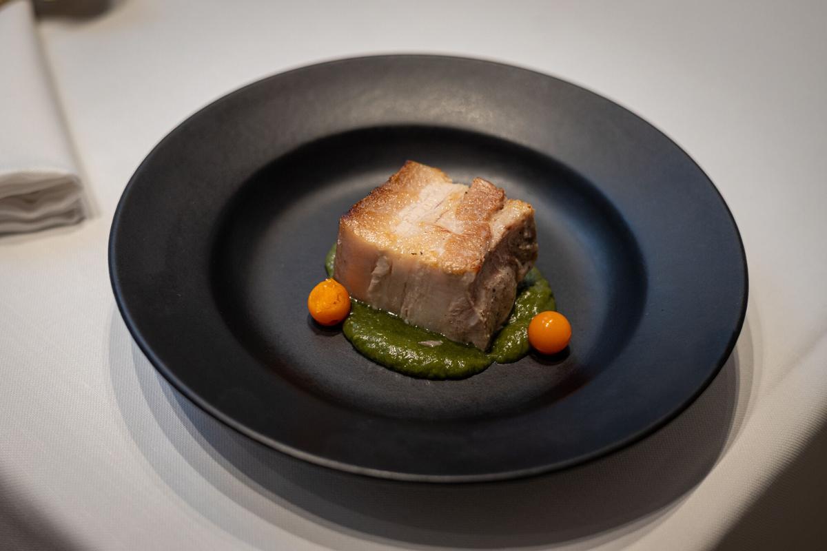 En imágenes | Tradición aragonesa con alma gallega: el restaurante Maite renace en pleno centro de Zaragoza