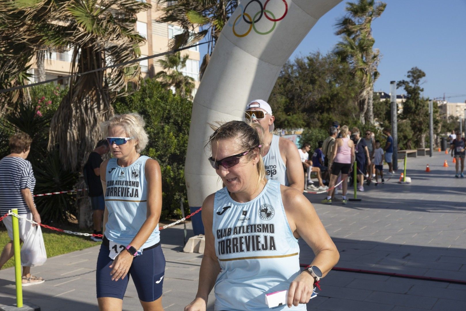 Así fue en imágenes una nueva edición de la carrera solidaria de AFA Torrevieja