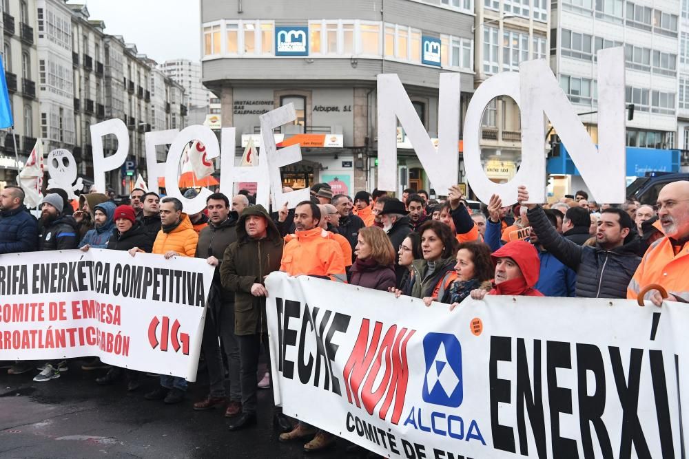 Concentración de trabajadores de Alcoa en A Coruña