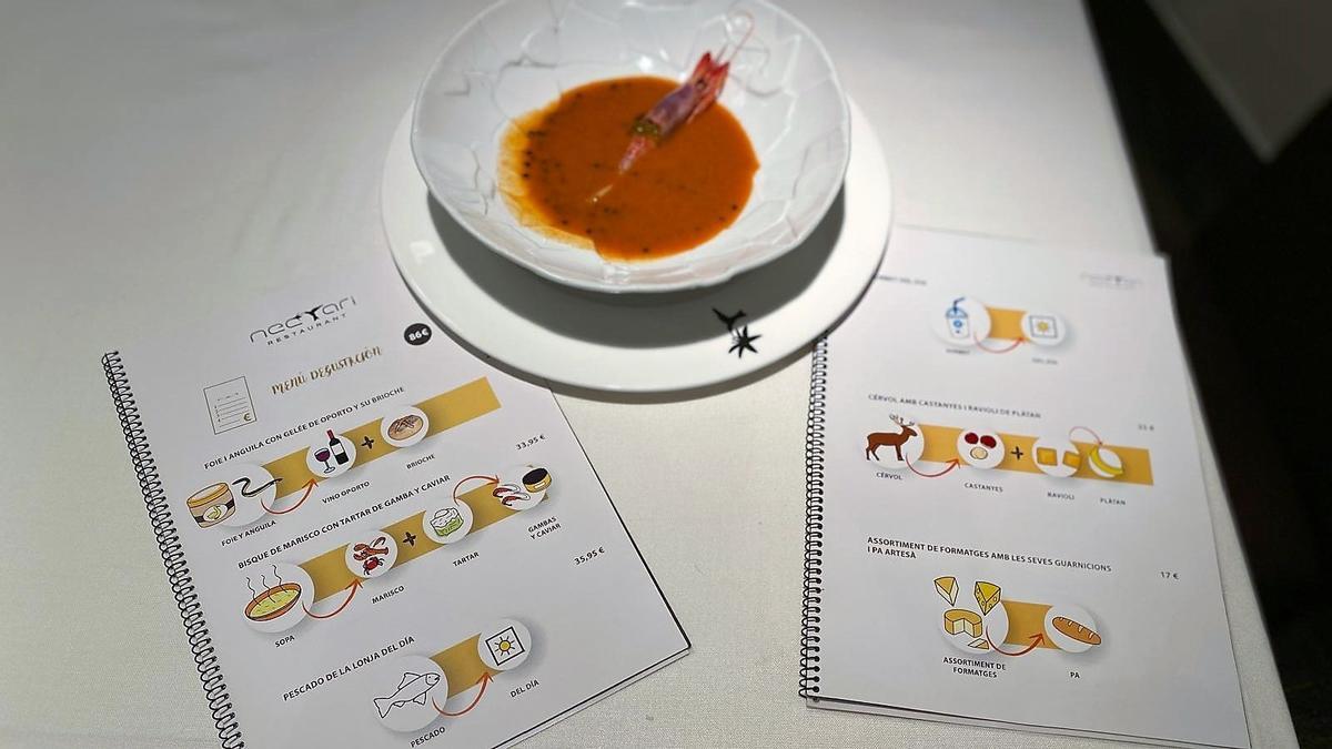 El 'bisque' de marisco con tartar de gamba y caviar y la carta adaptada a las personas con autismo del restaurante Nectari.