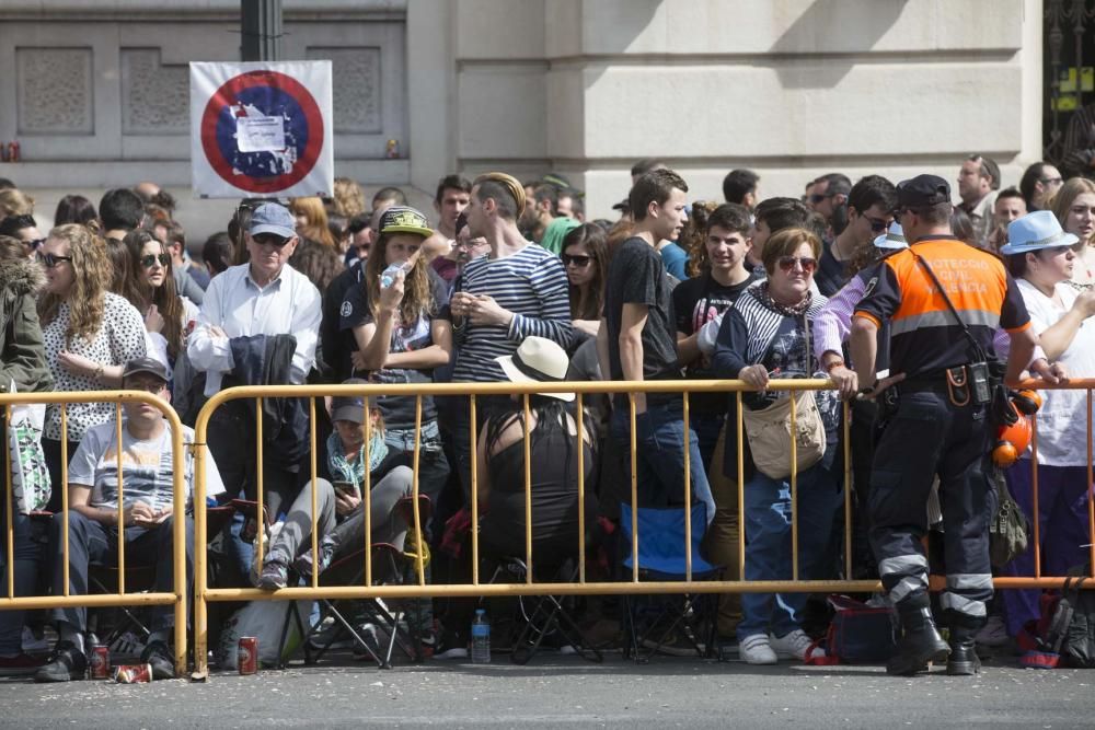 Búscate en la mascletà