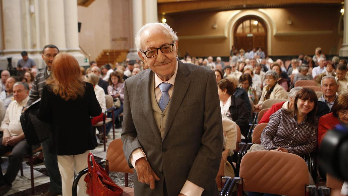 Rosendo Tello, en el año 2017, en el homenaje a los autores del Himno de Aragón en la sede de la DGA.