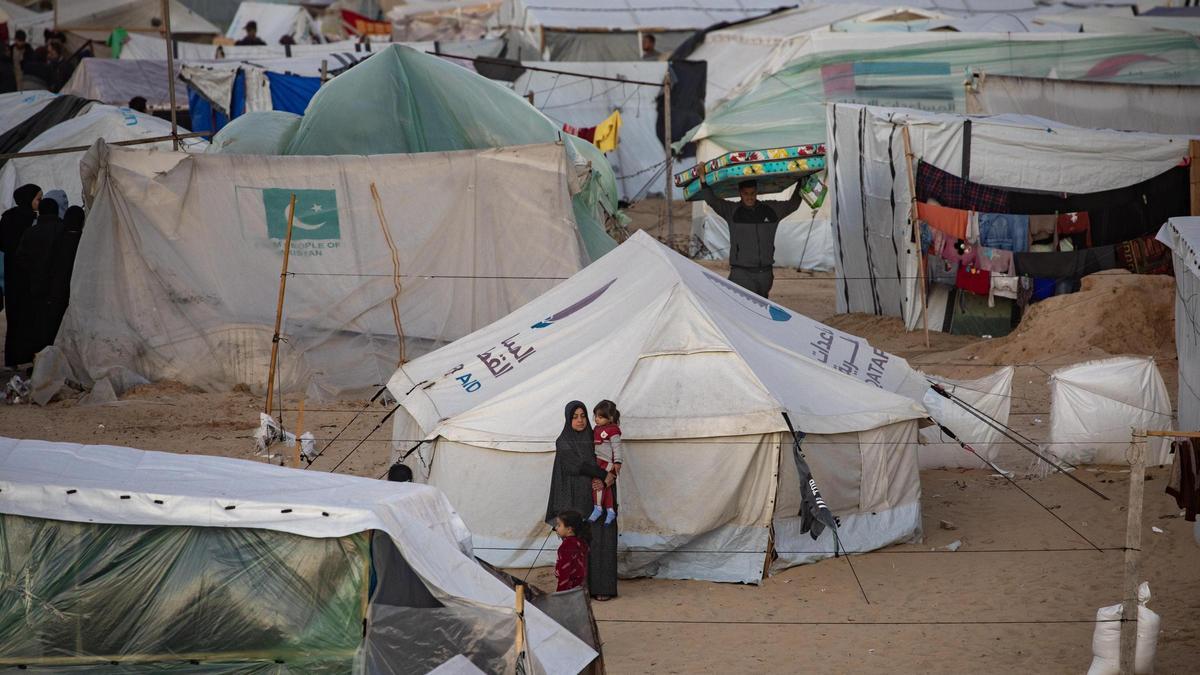 Campamento de palestinos desplazados en Rafah, en el sur de la Franja de Gaza.