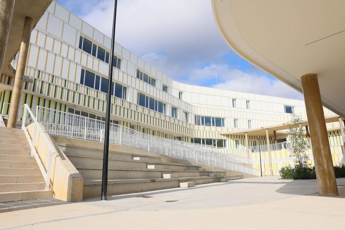 Así es el instituto más caro de Asturias: un recorrido por el IES Margarita Salas de La Corredoria