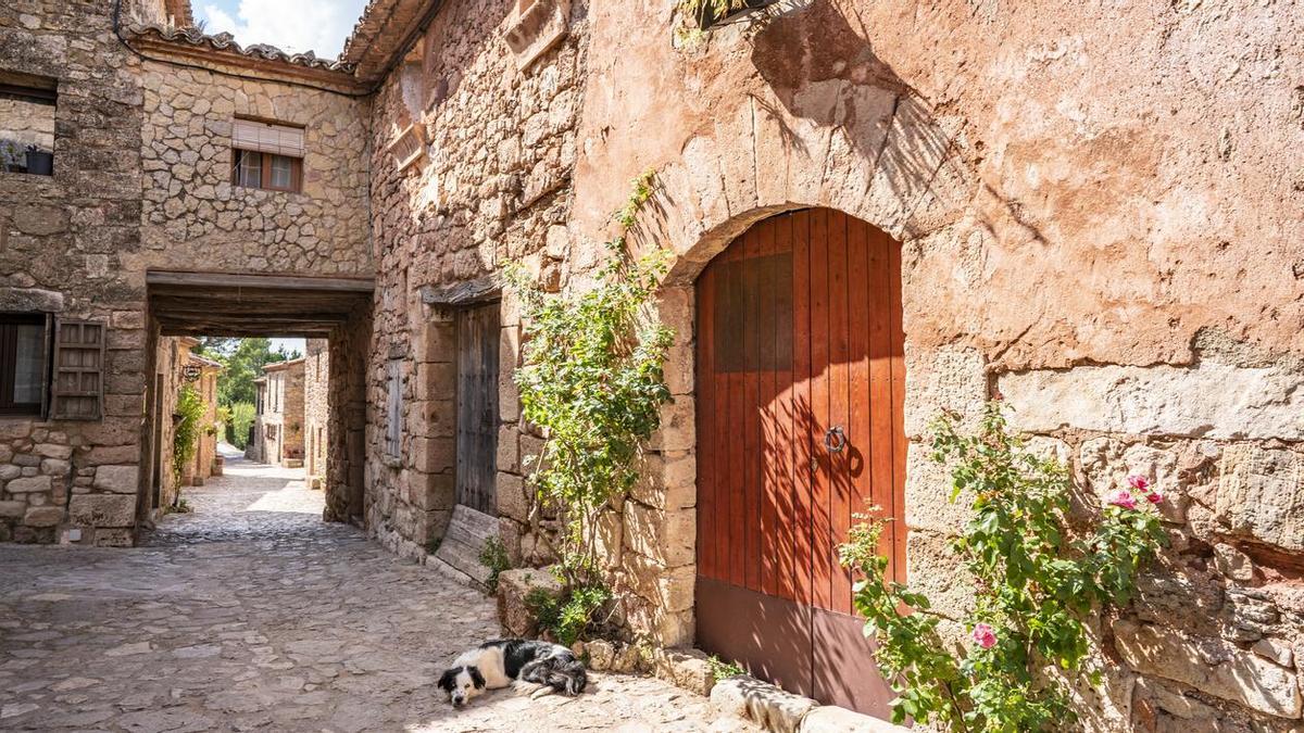 El único balneario de Tarragona se encuentra en un pequeño pueblo al pie de la Serra del Montsant