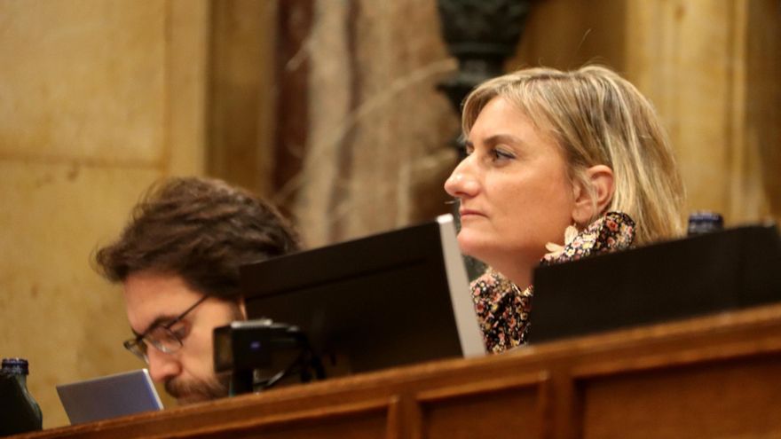 La vicepresidenta primera del Parlament, Alba Vergés, durant un ple del Parlament