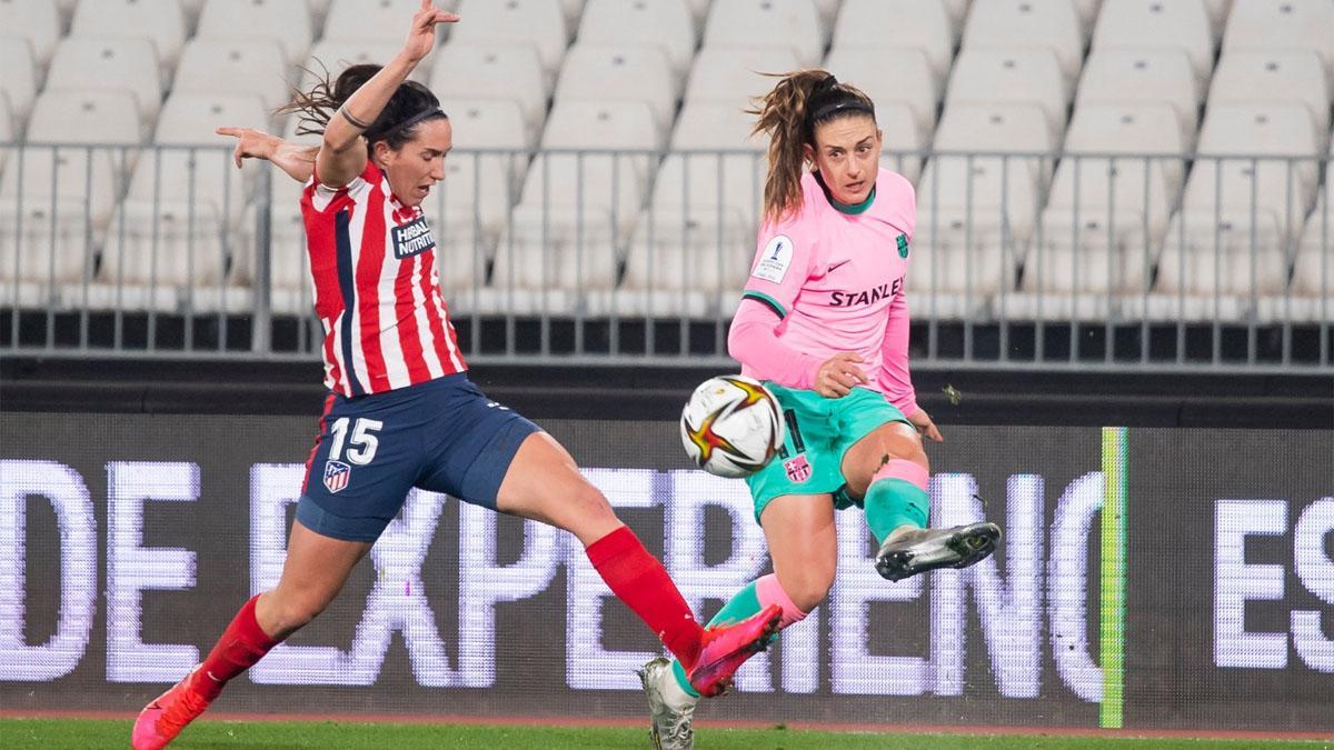 Alexia Putellas marcó un fantástico gol de falta