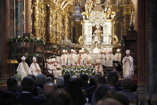 Ceremonia de toma de posesión del nuevo arzobispo de Santiago, monseñor Francisco José Prieto Fernández
