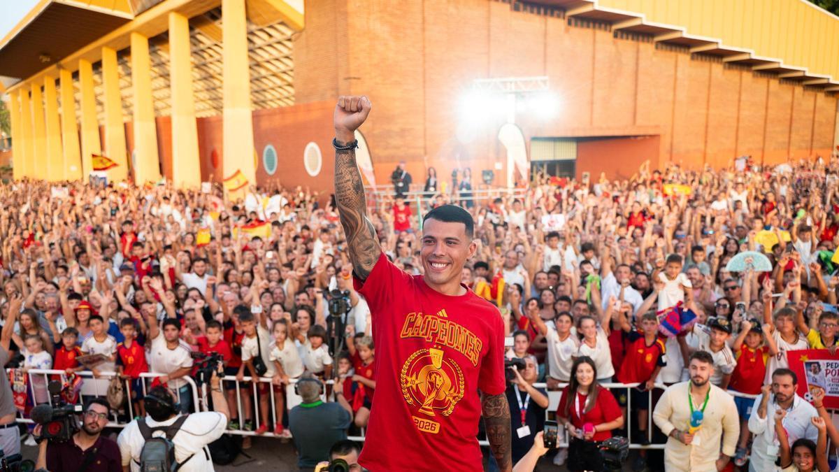 Pedro Porro en el acto de recibimiento en Don Benito, este jueves.