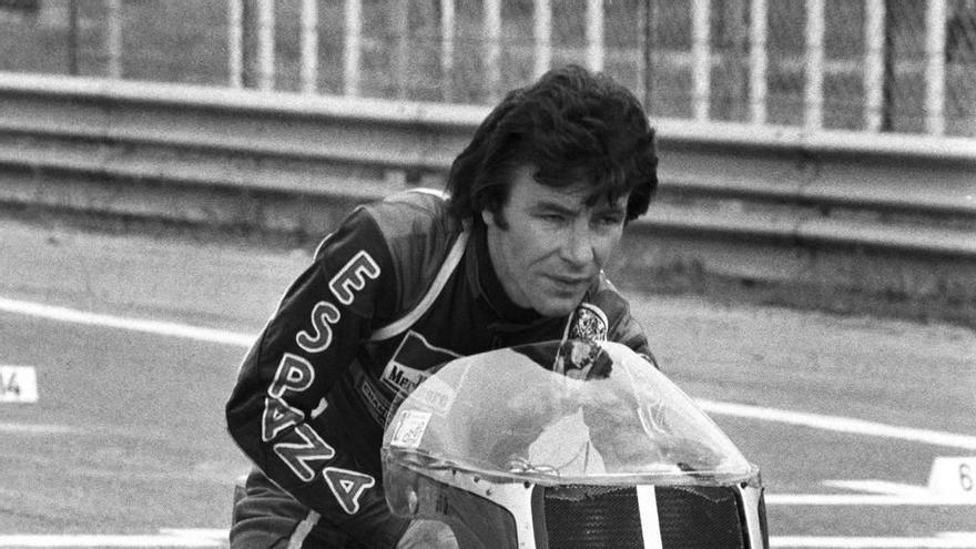 Ángel Nieto, con una Bultaco, en 1976.