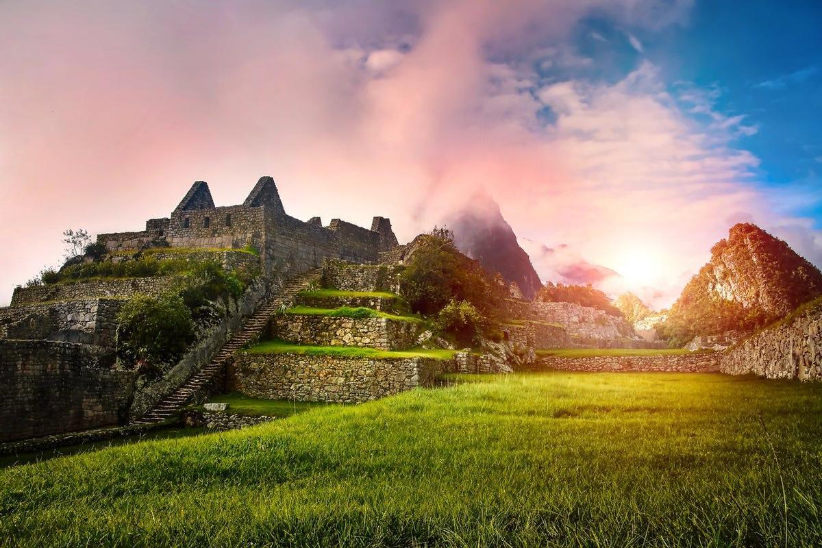 Así amanece en Macchu Picchu, la ciudad inca