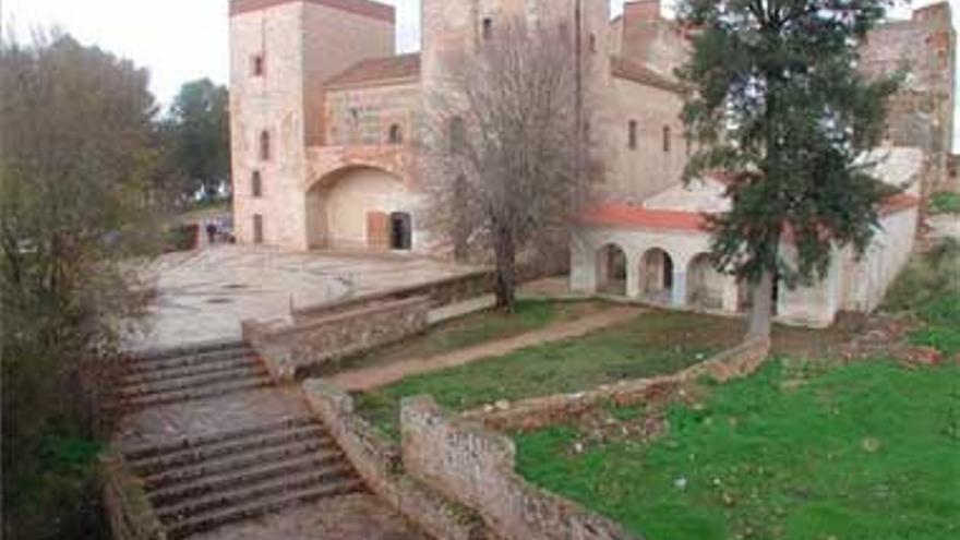 Visitas guiadas por el casco antiguo de Badajoz durante el puente