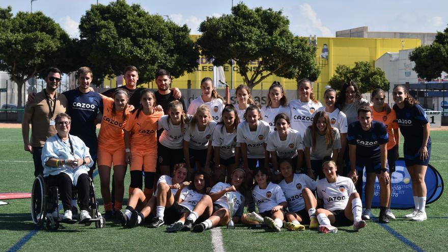 Los mejores equipos femeninos juegan por la esclerosis en Massanassa