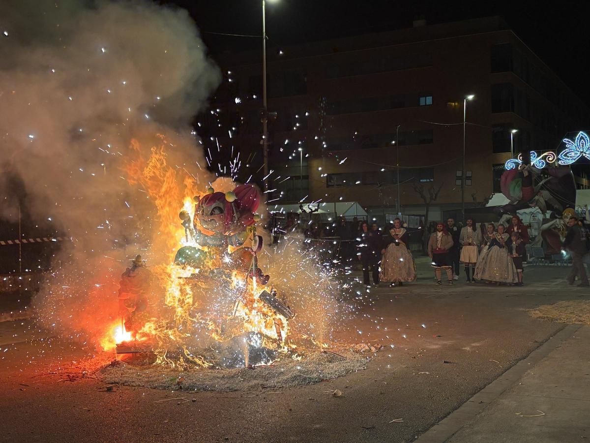 Benicarló despide las Fallas 2026 con la 'Cremà'