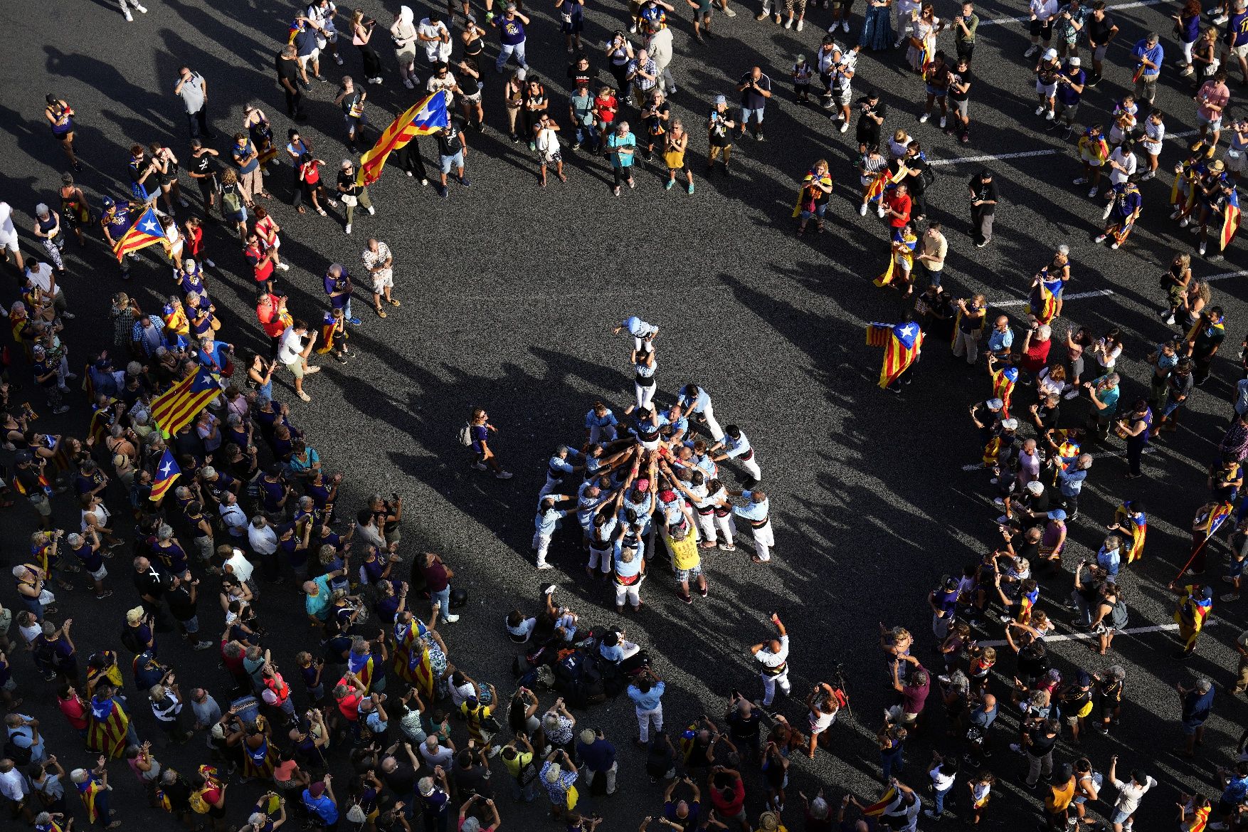 Així ha estat la manifestació convocada per l'ANC per la Diada a Barcelona amb el lema 'Via Fora'