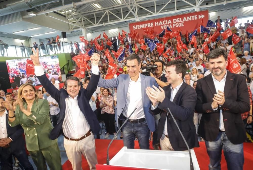 Pedro Sánchez visita Vigo para arropar a Abel Caballero