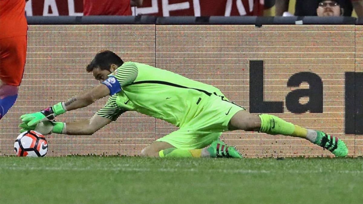 El blaugrana Claudio Bravo y la selección chilena disputarán su segunda final de Copa América consecutiva