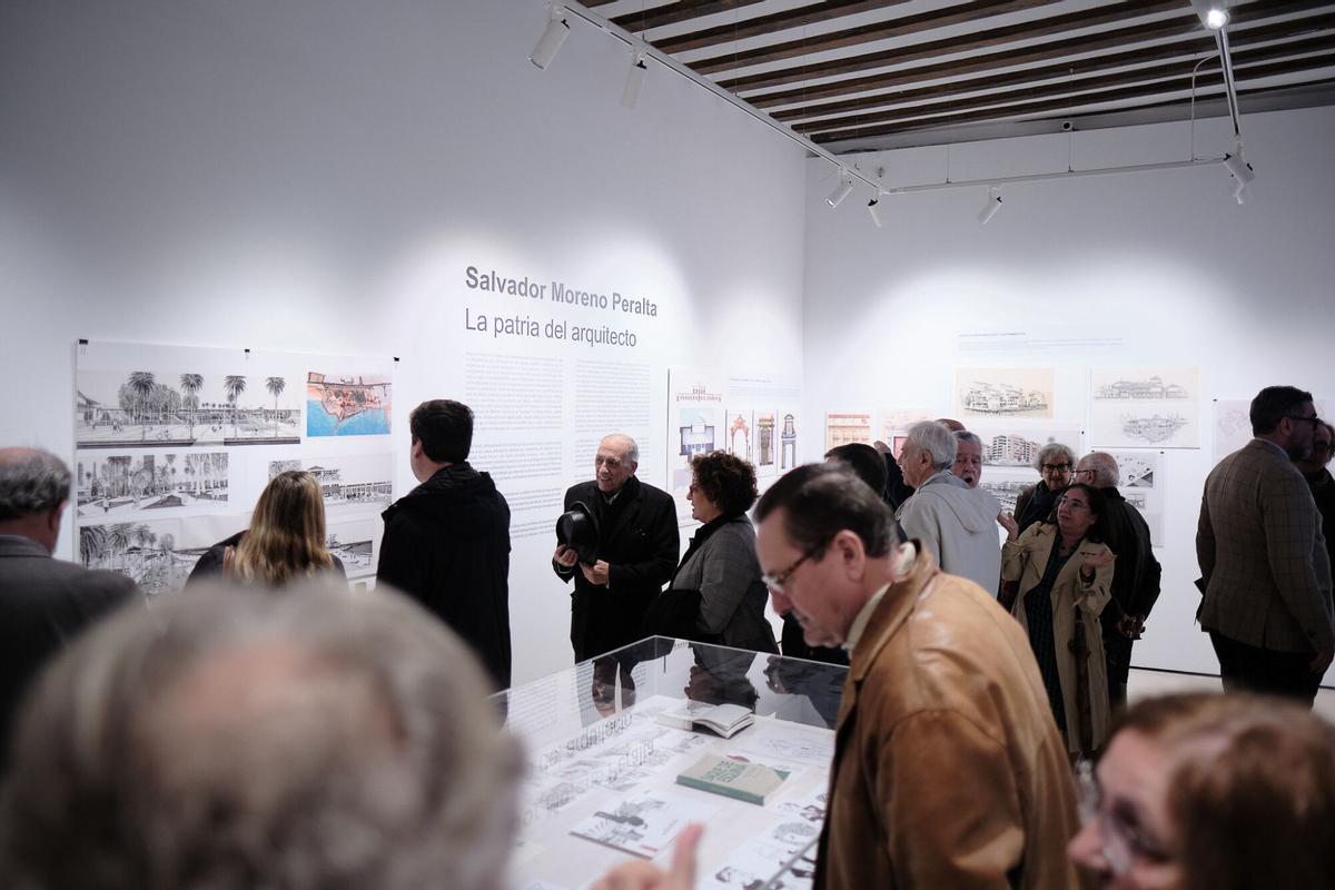 Inauguración de la exposición 'La patria del arquitecto' de Salvador Moreno Peralta en la Sociedad Económica