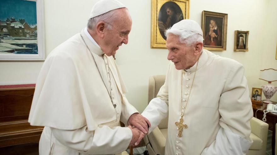 Benedicto XVI retira la firma del  libro en el que defiende el celibato