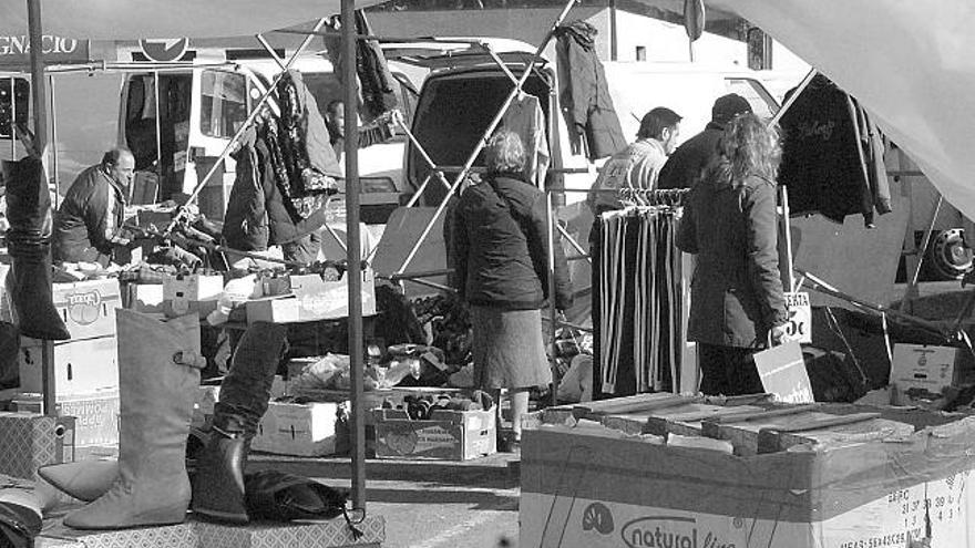 Mercadillo de Cangas.