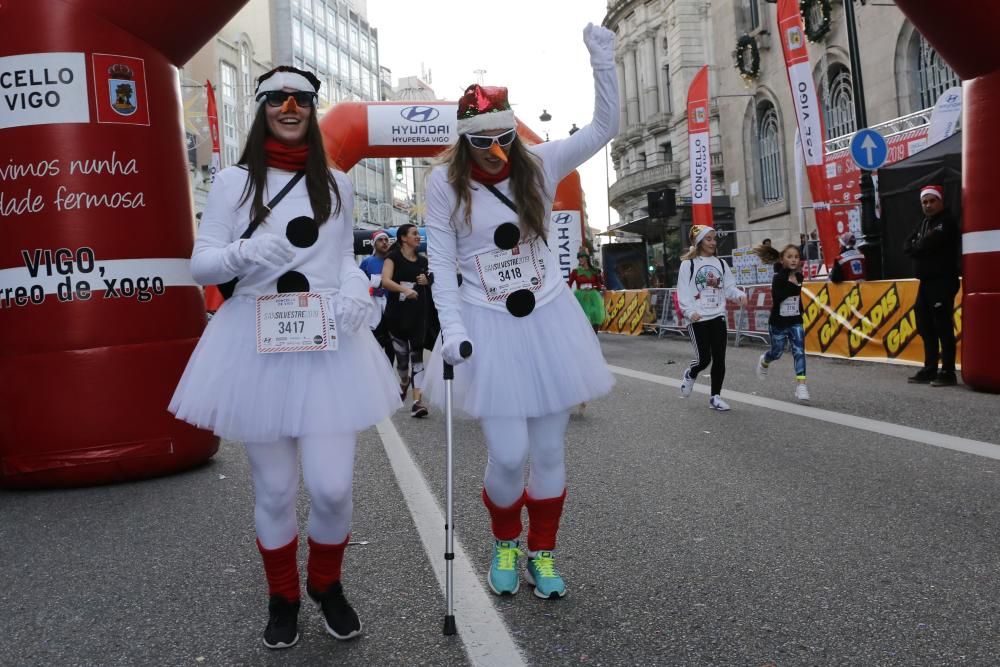 Miles de participantes celebraron el fin de año por el centro de Vigo