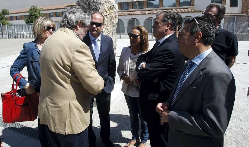 Fotogalería: Inauguración de la escultura en la Plaza El Periódico de Aragón