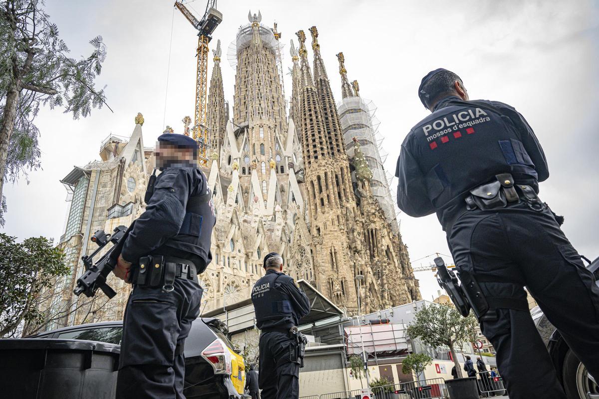 Refuerzan la vigilancia en la Sagrada Família y otros puntos de Barcelona por Semana Santa