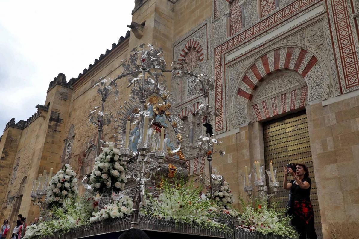 La Virgen de la Cabeza recorre las calles del casco histórico