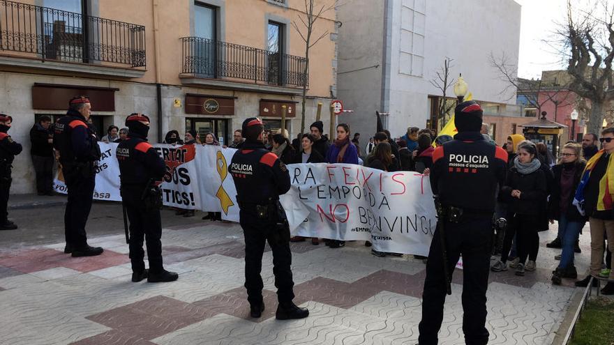 Ferit un regidor de Cs pel llançament d&#039;una llauna abans d&#039;un acte del partit a Torrella