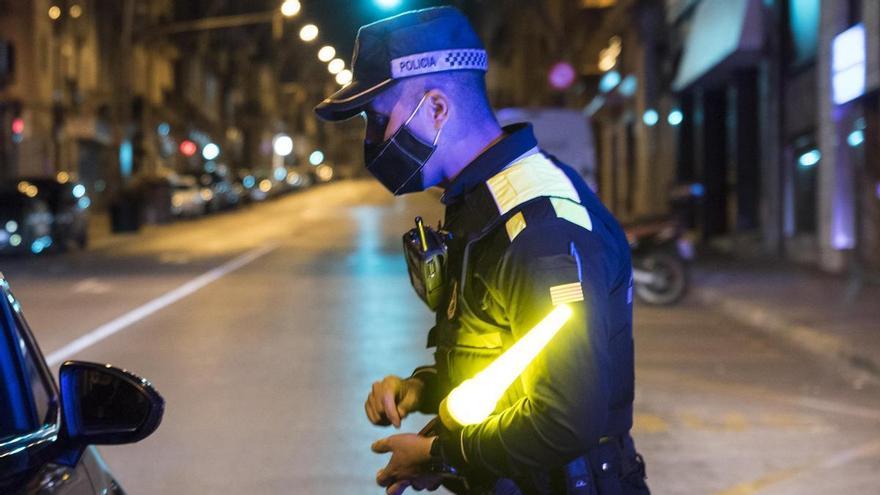 Un conductor begut xoca contra el pont de Sant Francesc de Manresa