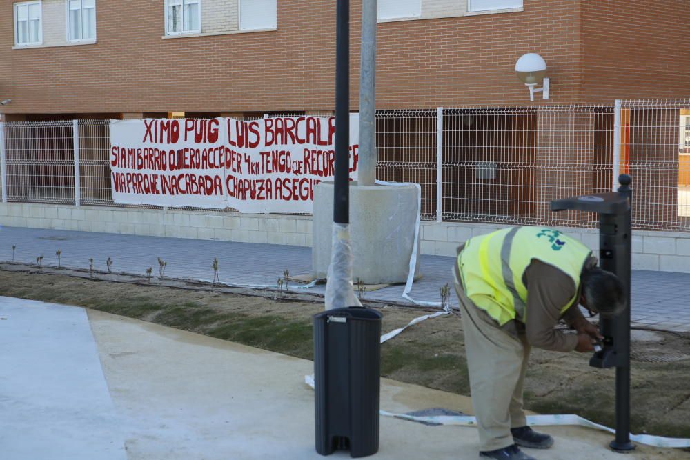 Los vecinos del entorno de la Vía Parque denuncian que el diseño les obliga a dar un rodeo de 4 kilómetros.